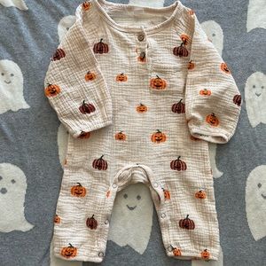 Pumpkin onesie 🎃